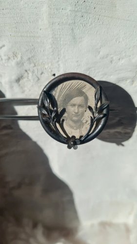 Broche ancienne porte-photo