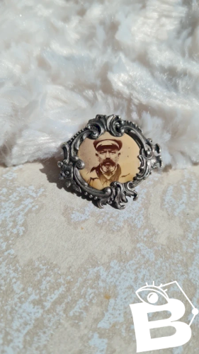 Broche ancienne porte-photo