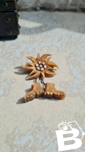Broche ancienne souvenir edelweiss