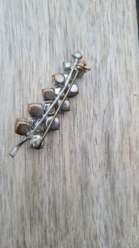 Broche Ancienne - strass irisés