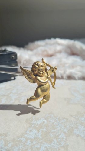 Broche Ange chérubin en métal doré - Cupidon