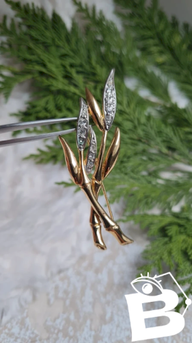 Broche Bambou doré avec strass et plaqué or