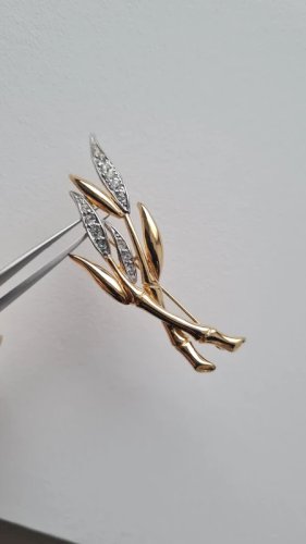 Broche Bambou doré avec strass et plaqué or