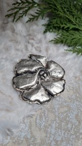 Cacharel silver-plated brooch