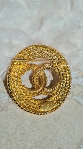 Broche chanel oversize