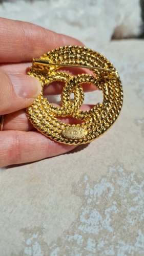 Broche chanel oversize