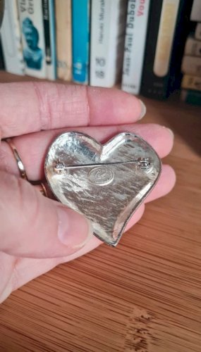 Broche Christian Lacroix vintage en forme de cœur, années 1990