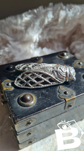 Broche cigale en métal vintage signée René Gouin
