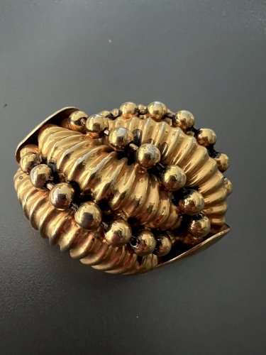 Broche Couture Vintage Dorée Vers 1980 French Fashion Classic Statement Brooch