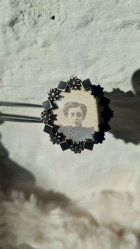 Broche de deuil ancienne