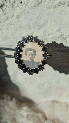 Broche de deuil ancienne