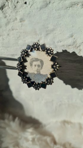 Broche de deuil ancienne