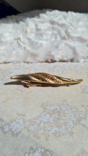Broche Doré oversize