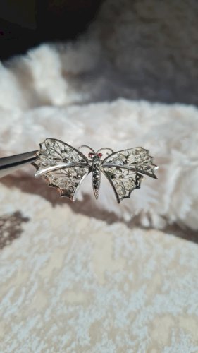 Broche en argent 835 papillon en filigrane et marcassites