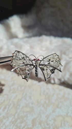 Broche en argent 835 papillon en filigrane et marcassites