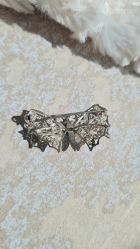 Broche en argent 835 papillon en filigrane et marcassites