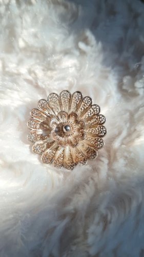 Broche en argent fleur en filigrane