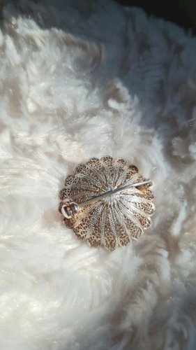 Broche en argent fleur en filigrane