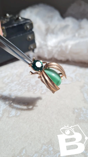 Broche insecte plaqué or ancienne années 40