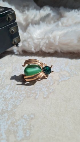 Broche insecte plaqué or ancienne années 40