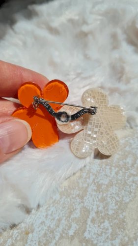 Broche Léa Stein ( Fleurs )