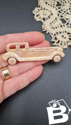 Broche Léa Stein voiture limousine vintage
