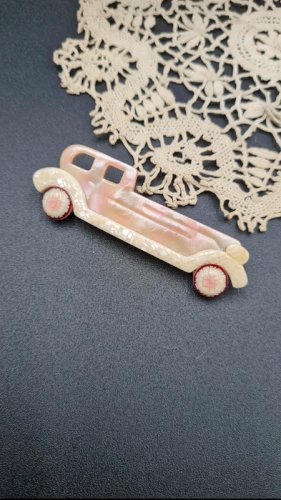 Broche Léa Stein voiture limousine vintage