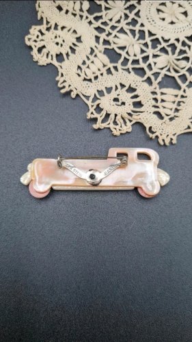 Broche Léa Stein voiture limousine vintage