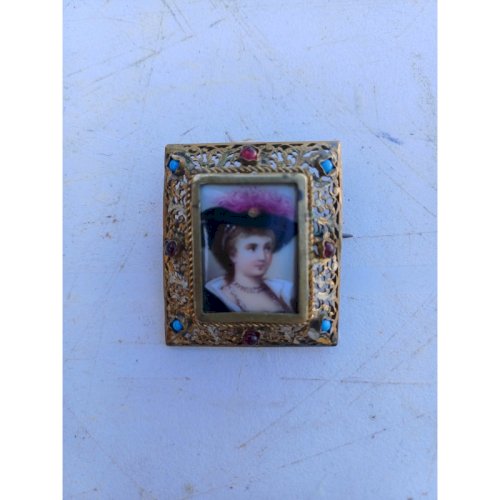 Broche Métal Doré , Porcelaine et Cabochons