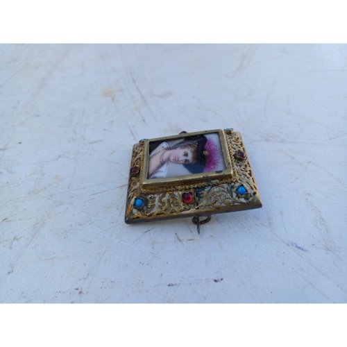 Broche Métal Doré , Porcelaine et Cabochons