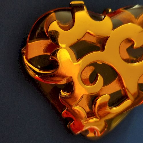 Broche pendentif cœur Yves Saint Laurent 