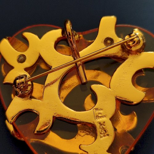 Broche pendentif cœur Yves Saint Laurent 