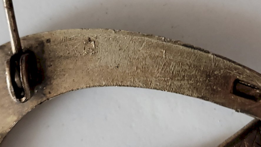 broche placage or 18 k marque FIX