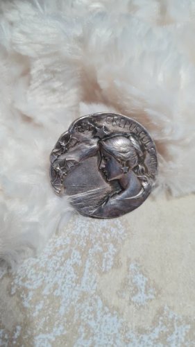 Broche Rare Art Nouveau Crépuscule signée Armand Bargas en métal argenté