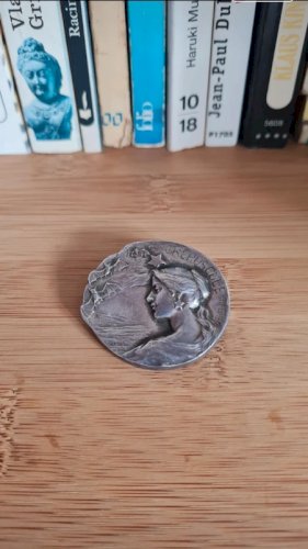 Broche Rare Art Nouveau Crépuscule signée Armand Bargas en métal argenté