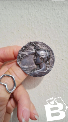 Broche Rare Art Nouveau Crépuscule signée Armand Bargas en métal argenté