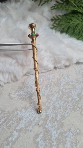 Broche sceptre doré vintage et pierre en verre