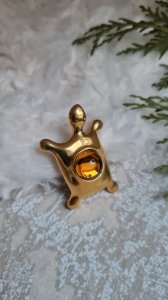 Inès de la Fressange turtle brooch
