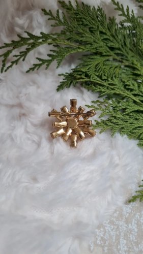 Broche vintage avec strass champagne