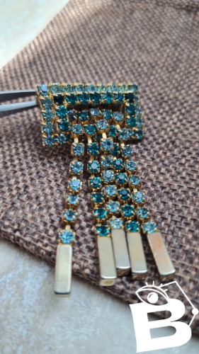 Broche vintage en strass et dorée et vert deau