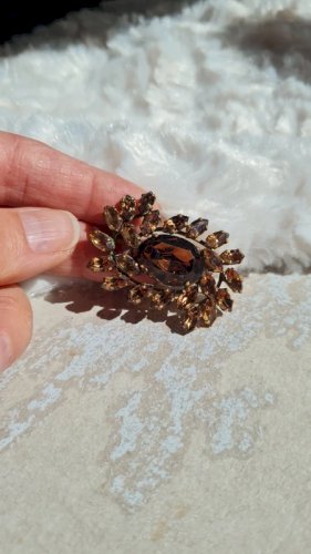 Broche vintage strass couleur champagne - plaqué or