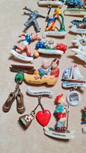 Broches - lot de broches vintage souvenir années 50 Germany
