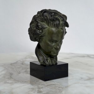 Bronze Art Déco 1930 représentant Beethoven patine verte socle en marbre M4013