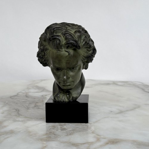 Bronze Art Déco 1930 représentant Beethoven patine verte socle en marbre M4013