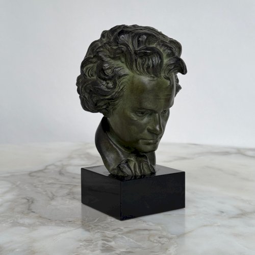 Bronze Art Déco 1930 représentant Beethoven patine verte socle en marbre M4013