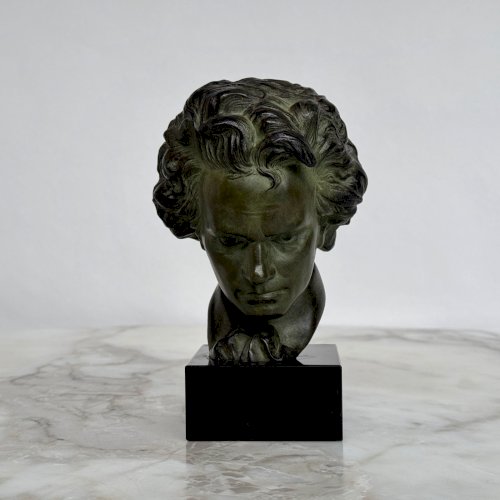 Bronze Art Déco 1930 représentant Beethoven patine verte socle en marbre M4013