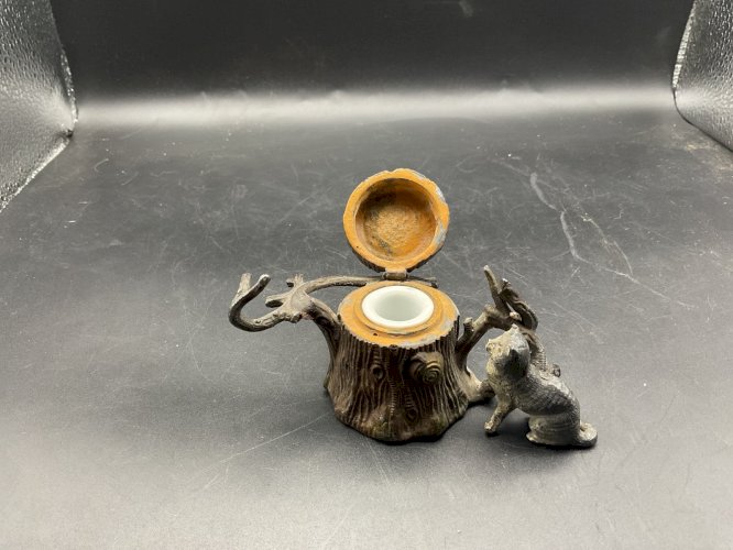 bronze de Vienne dlg Franz Bergmann , encrier chat Plomb de Nuremberg.