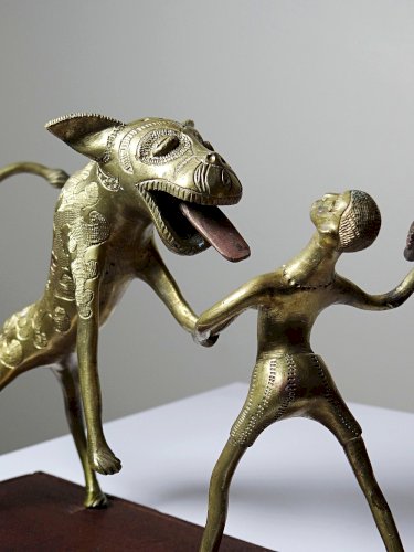 Bronze du Dahomey, Bénin Afrique, vintage/ancien XXe Le chasseur et la bête