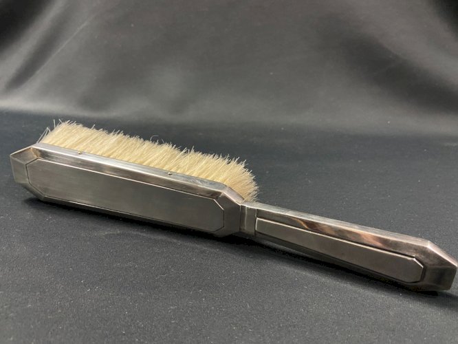 Brosse de table en métal argenté de style Art déco 1930-1950