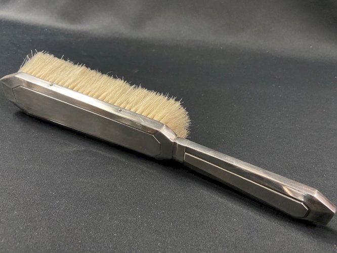 Brosse de table en métal argenté de style Art déco 1930-1950